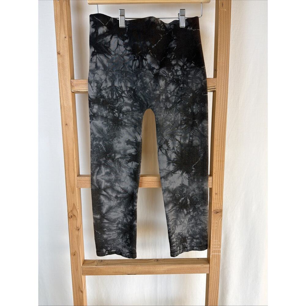 NWT M. Rena Multicolored Bleach Dyed Cropped Leggings #0889 Size OS USA - Picture 2 of 3